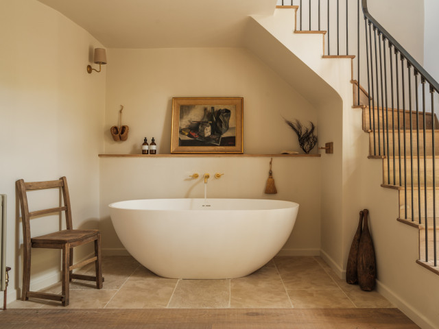 bathroom in one of the rooms at osip