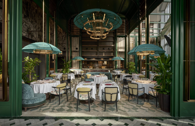 east wing breakfast restaurant 