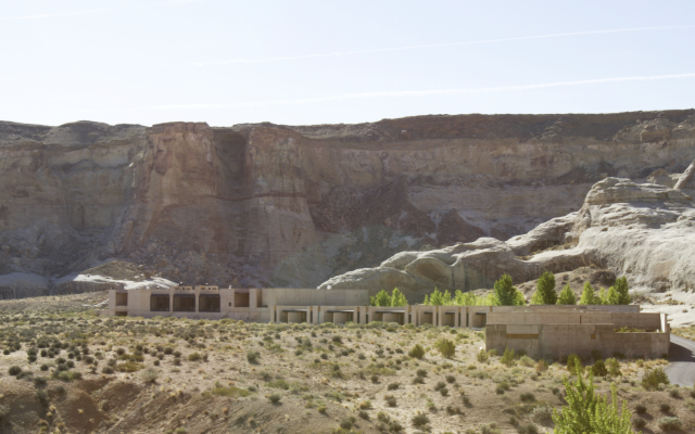 Amangiri, Utah USA: Serene luxury resort nestled in the mesmerizing desert landscape of Utah.