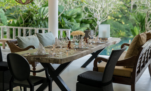 The Outdoor Dining Table, Villa I