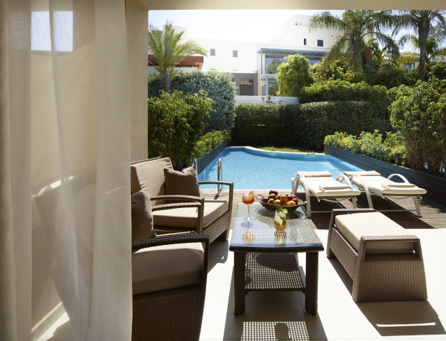 ixian grand private pool suite 