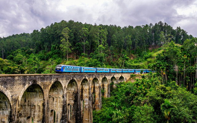 train moving across bridge in sri lanka 