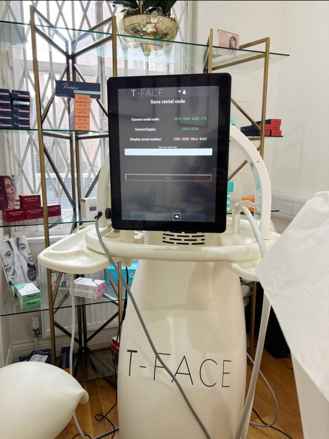 wellness clinic with T-face device 