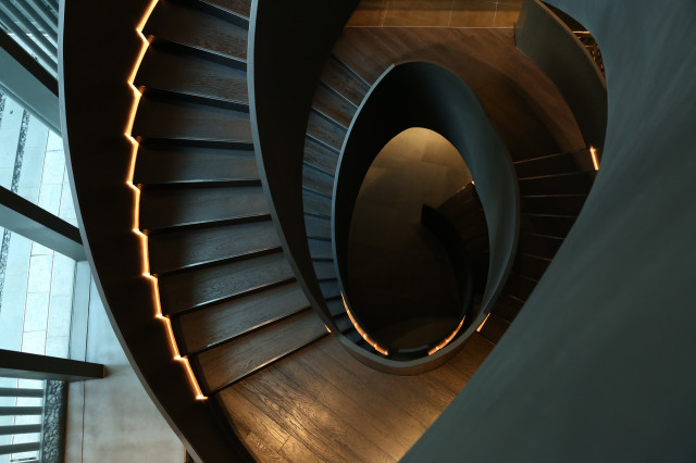 spiral hotel staircase 