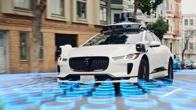 self-driving robo taxi 