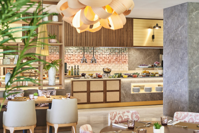 hotel dining area with warm, neutral tones